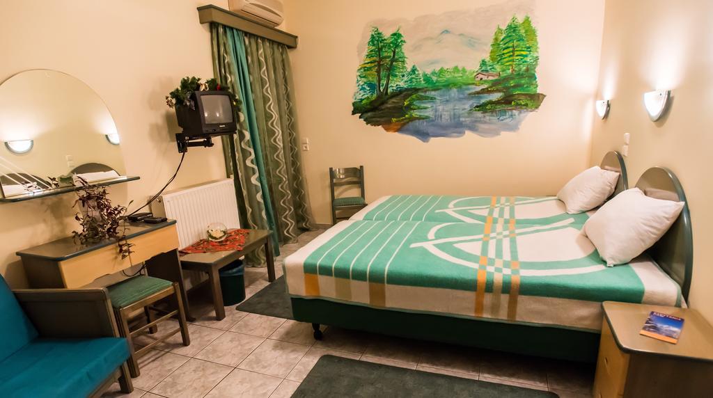 Artemis Hotel Karpenisi Room photo
